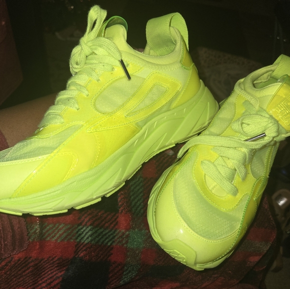 Fila Neon Yellow Sneakers Women 9.5 - Picture 5 of 5